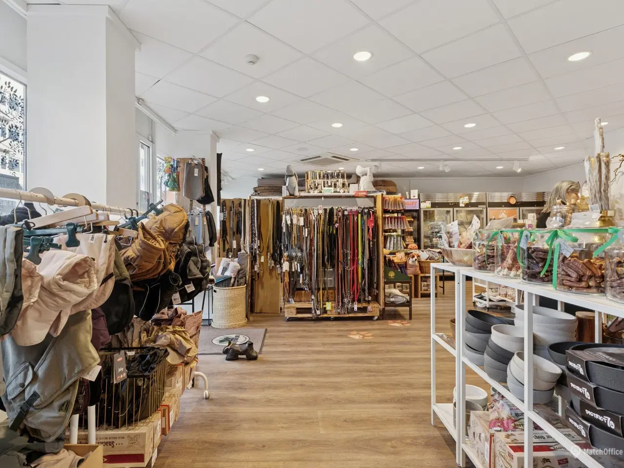 Billede 2 - Flot butik med bred facade på Ordrupvej