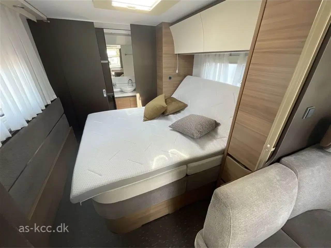 Billede 10 - 2021 - Adria Alpina 663 HT Alde Centralvarme   Adria Alpina 663 HT årg. 2021. 4 sovepladser, 6 siddepladser