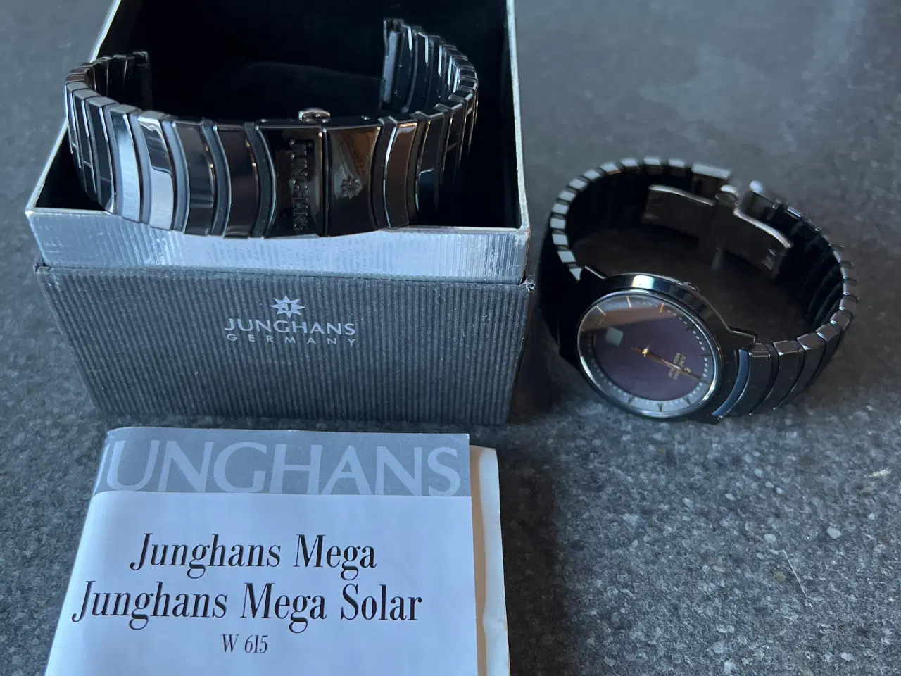 Billede 1 - Flot ur, som et smykke