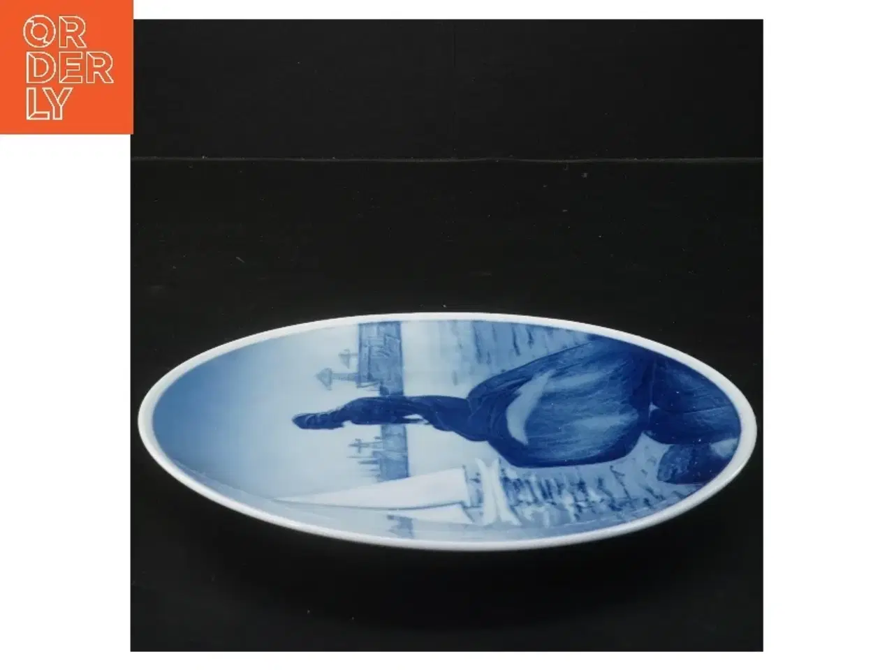 Billede 2 - Porcelænstallerken med Lille Havfrue motiv fra Royal Copenhagen (str. Ø 20,5 cm)