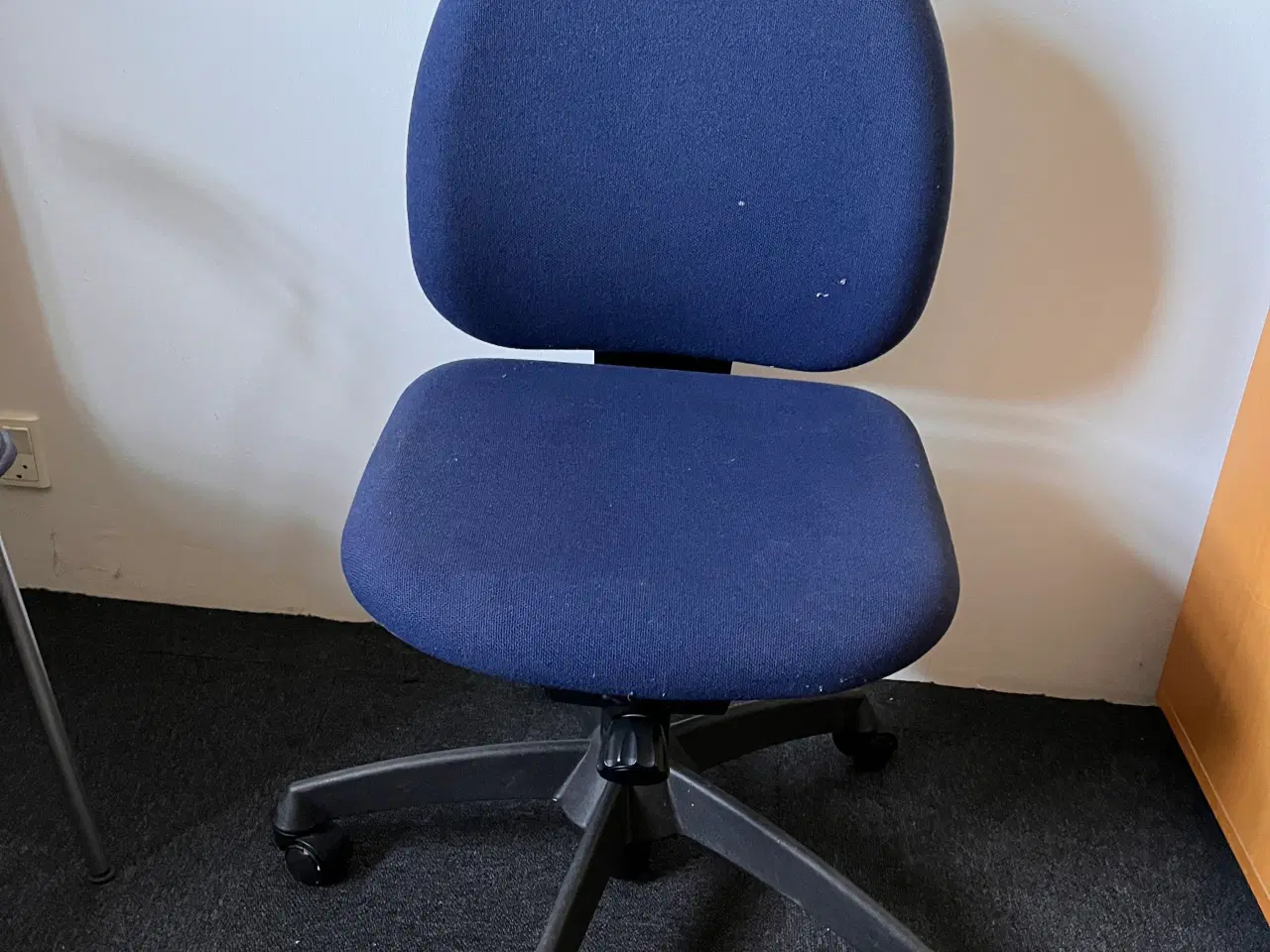 Billede 1 - Kontor stol med god siddekomfort