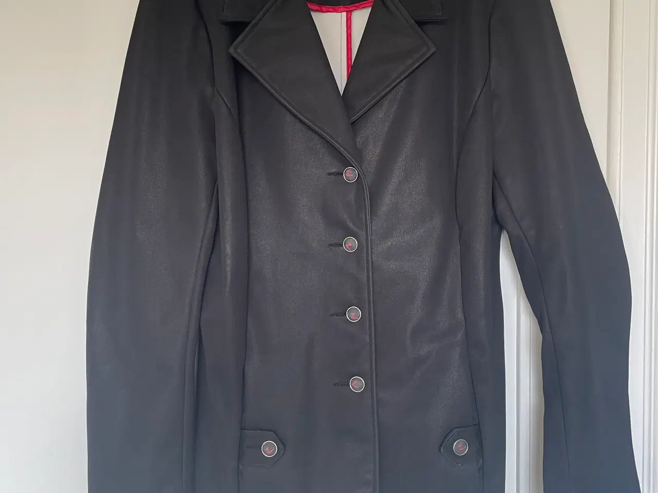 Billede 1 - Sort softshell stævnejakke