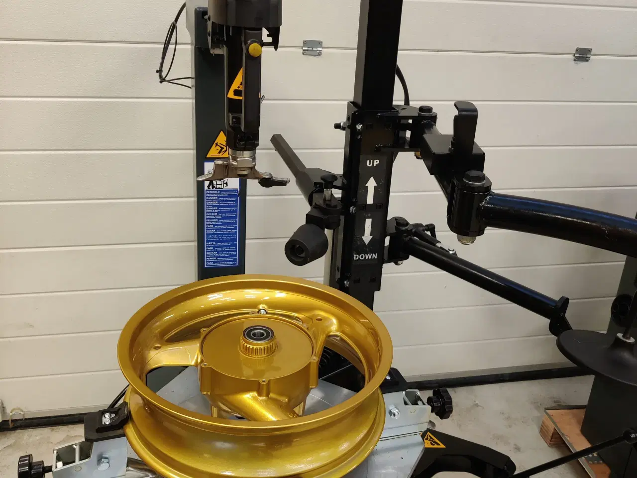Billede 2 - MC & Scooter adaptor kit for Bulldog Dæk maskine PM-TC748