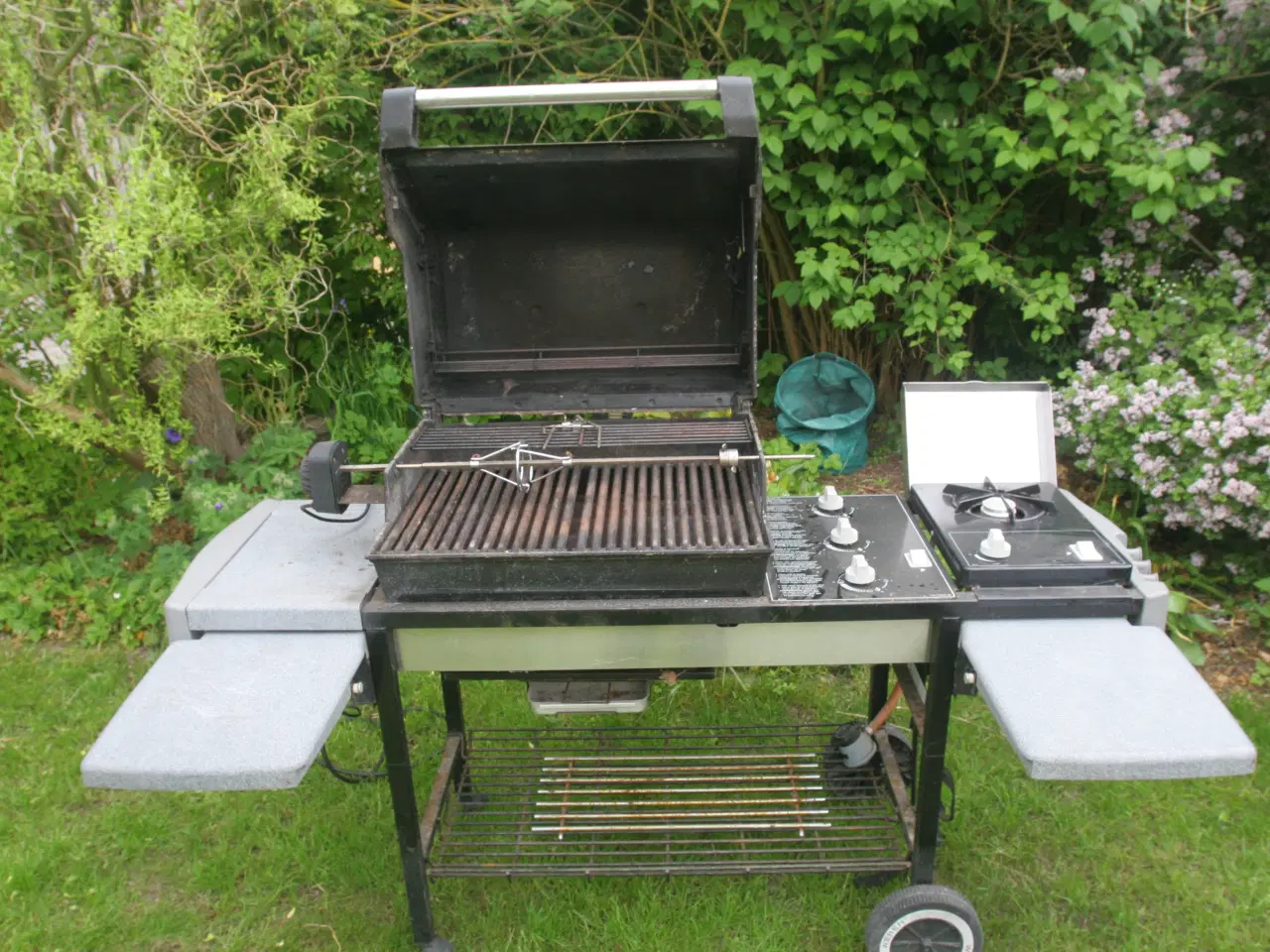 Billede 1 - Gasgrill, Weber Genesis Gold 8129 