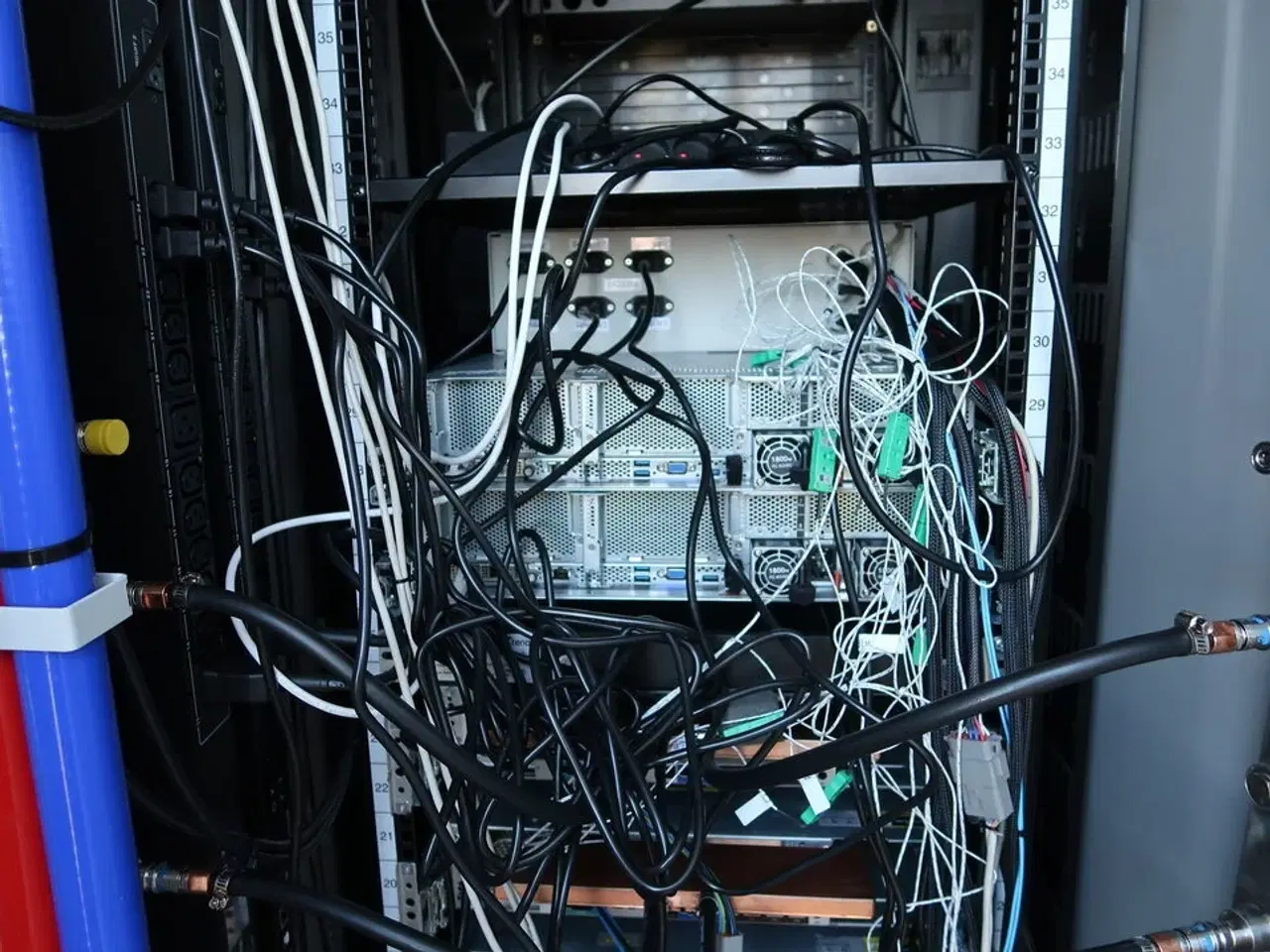 Billede 8 - 20 fods isolering container indrettet som testcenter af overskudsvarme (læs beskrivelse)