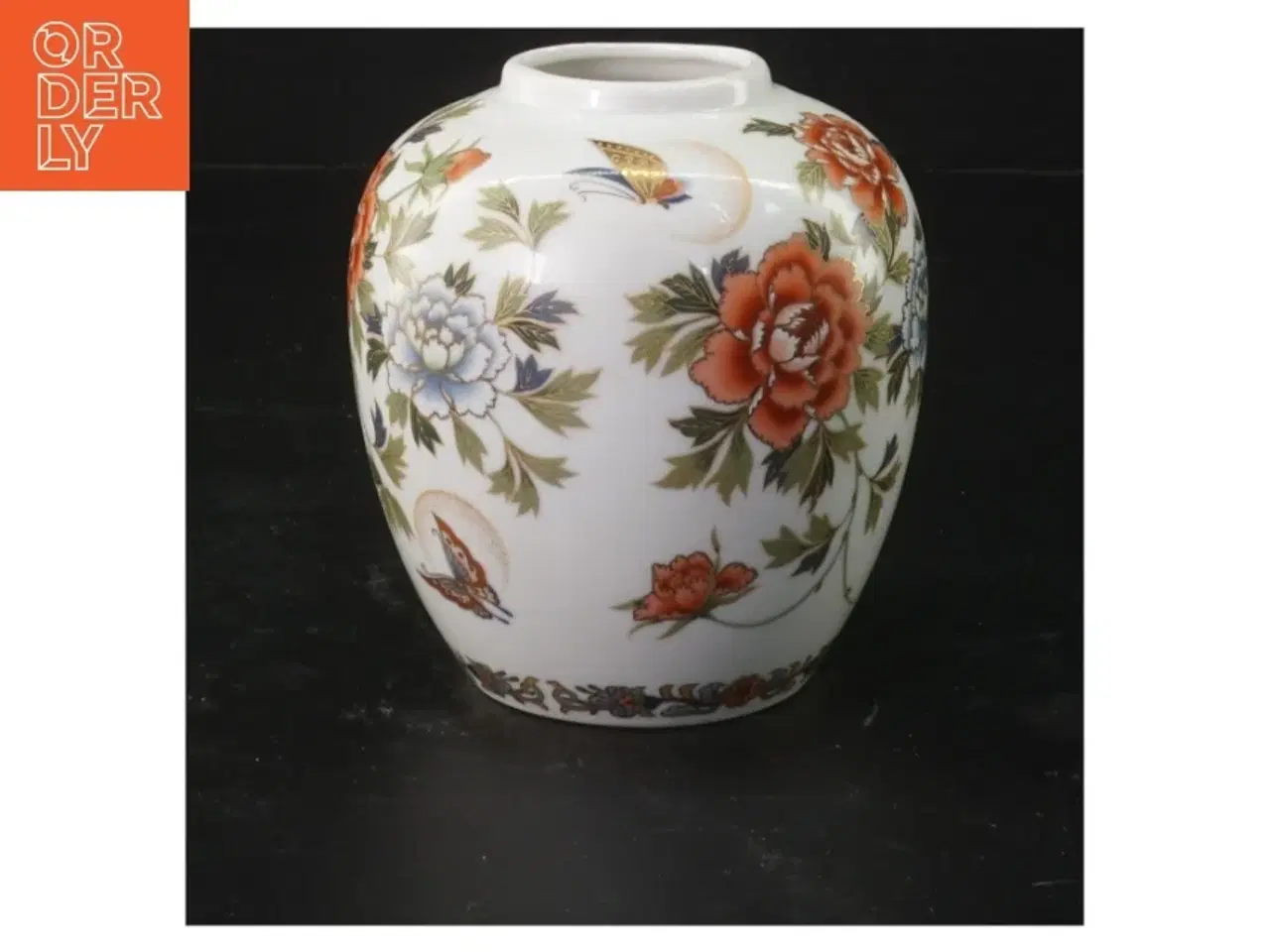 Billede 1 - Japansk Porcelæns vase med blomstermotiv (str. 10x9 cm)