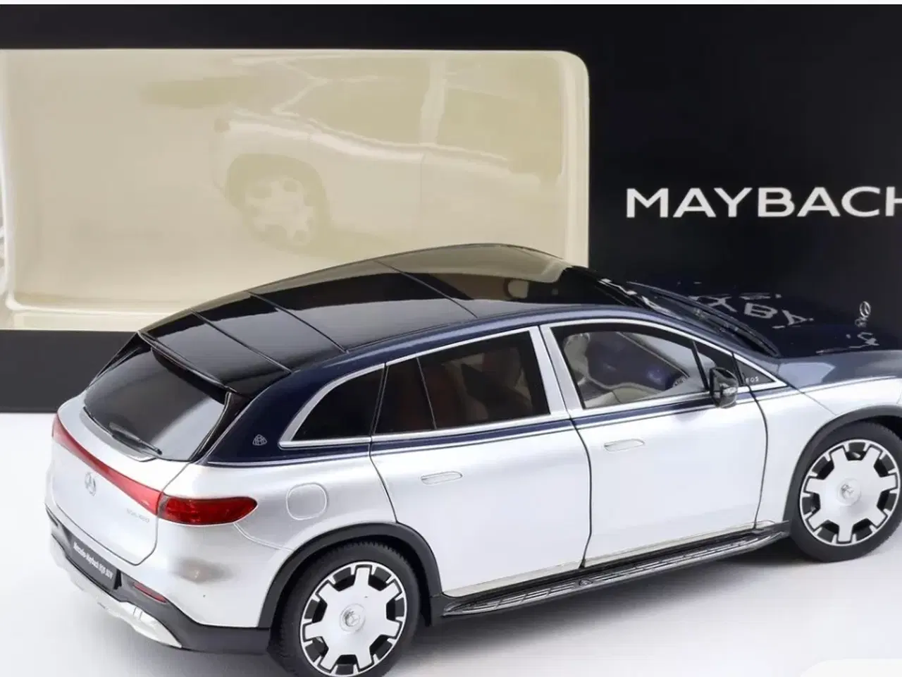 Billede 3 - 1:18 Mercedes Maybach 680 EQS SUV