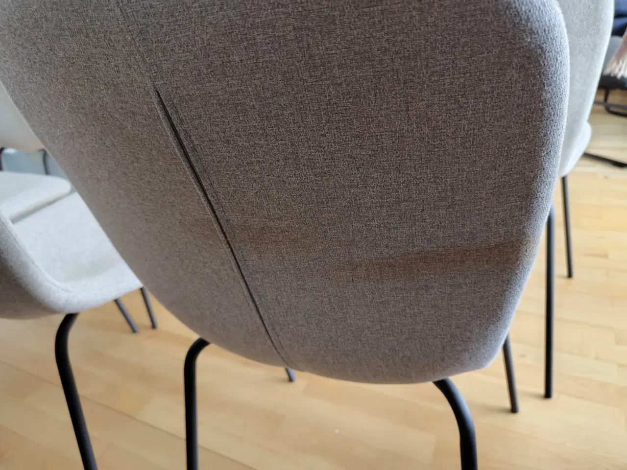 Billede 5 - 8 spisebordsstole i lysegrå