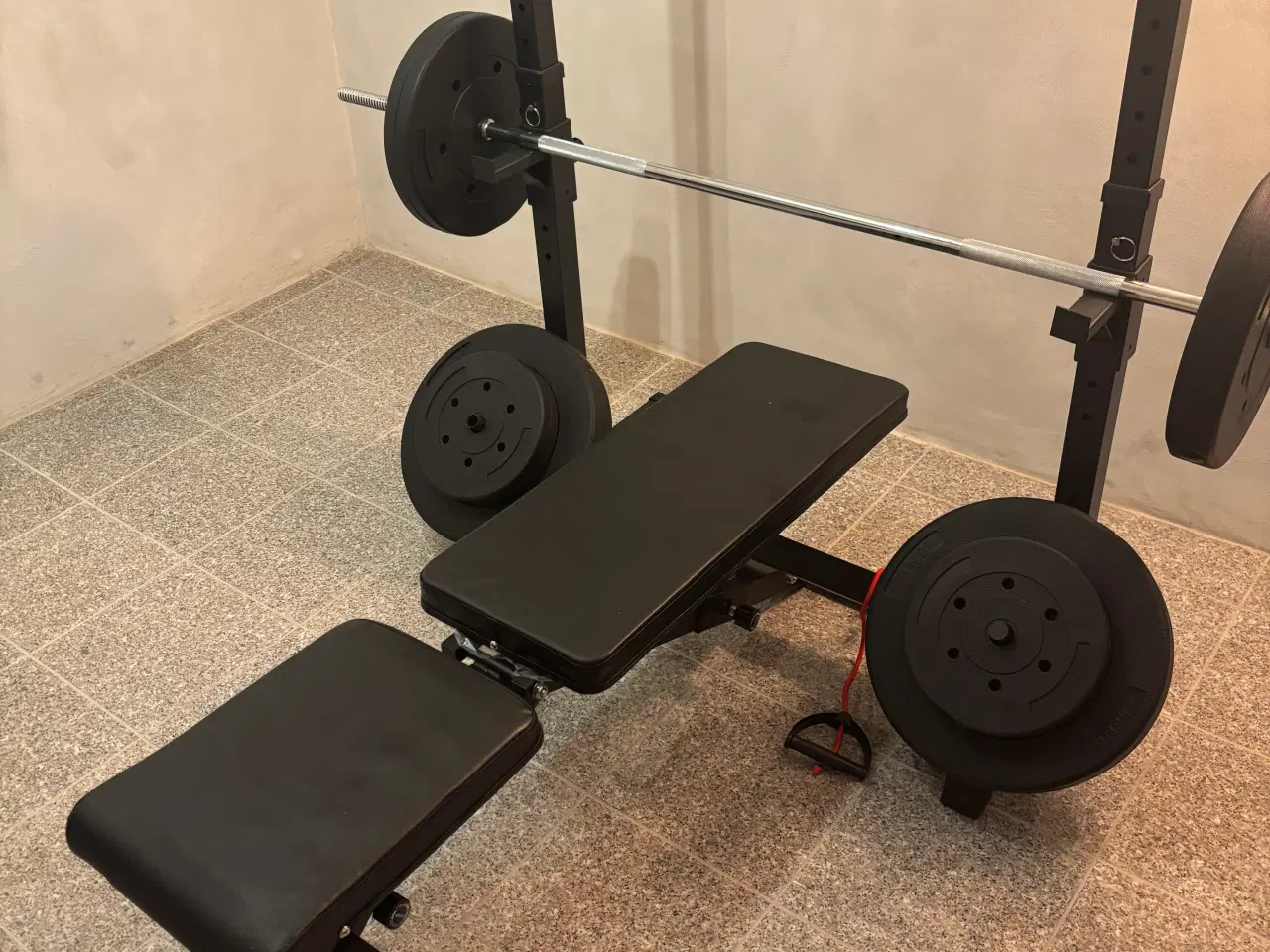 Billede 1 - Komplet hjemmetræningsudstyr med løbebånd, motions