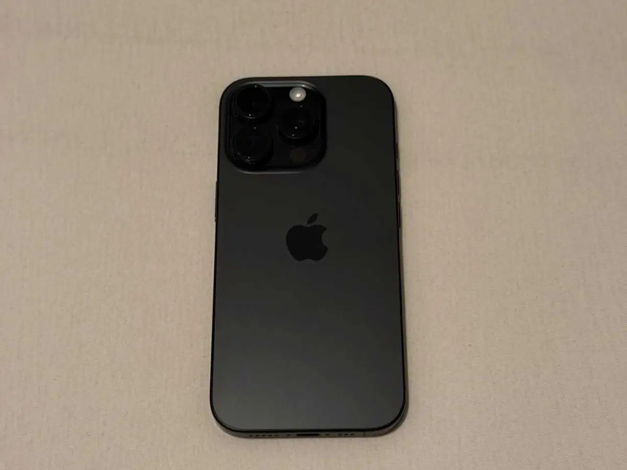 Billede 2 - Apple iPhone 16 Pro (256 GB, Sort Titanium)