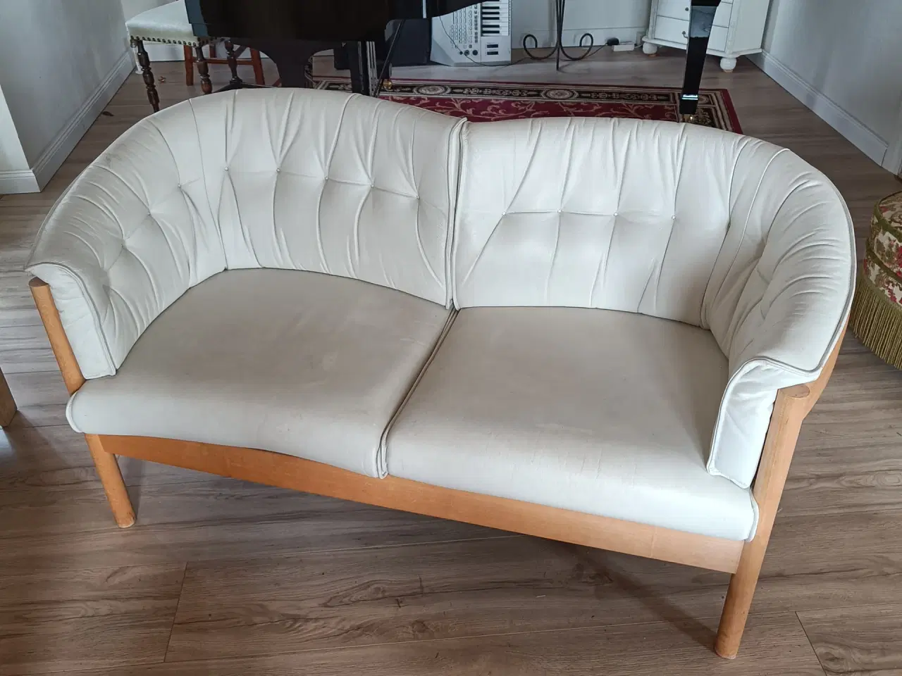 Billede 1 - Nielaus 2-personers sofa