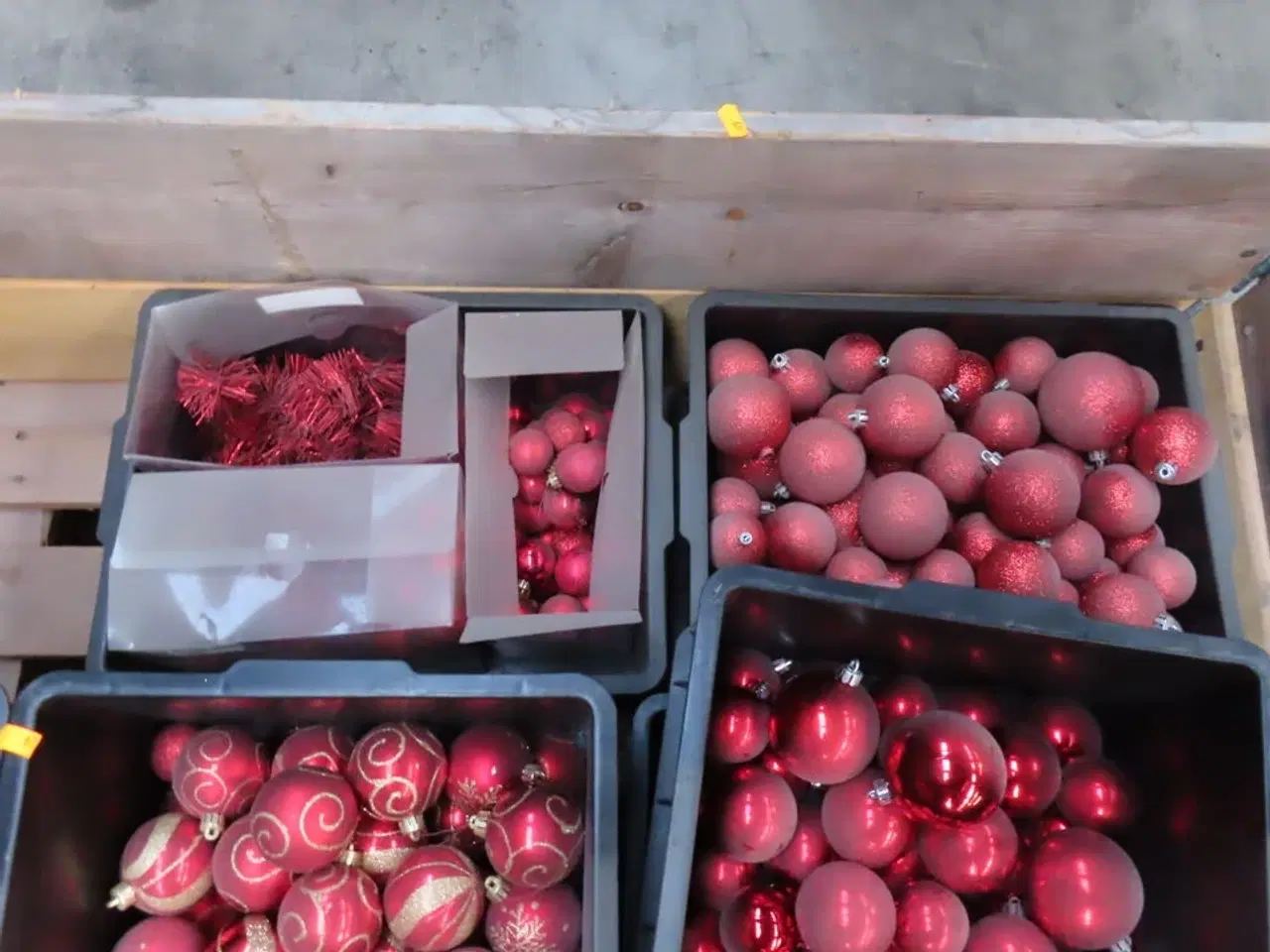 Billede 6 - 2 paller med julepynt