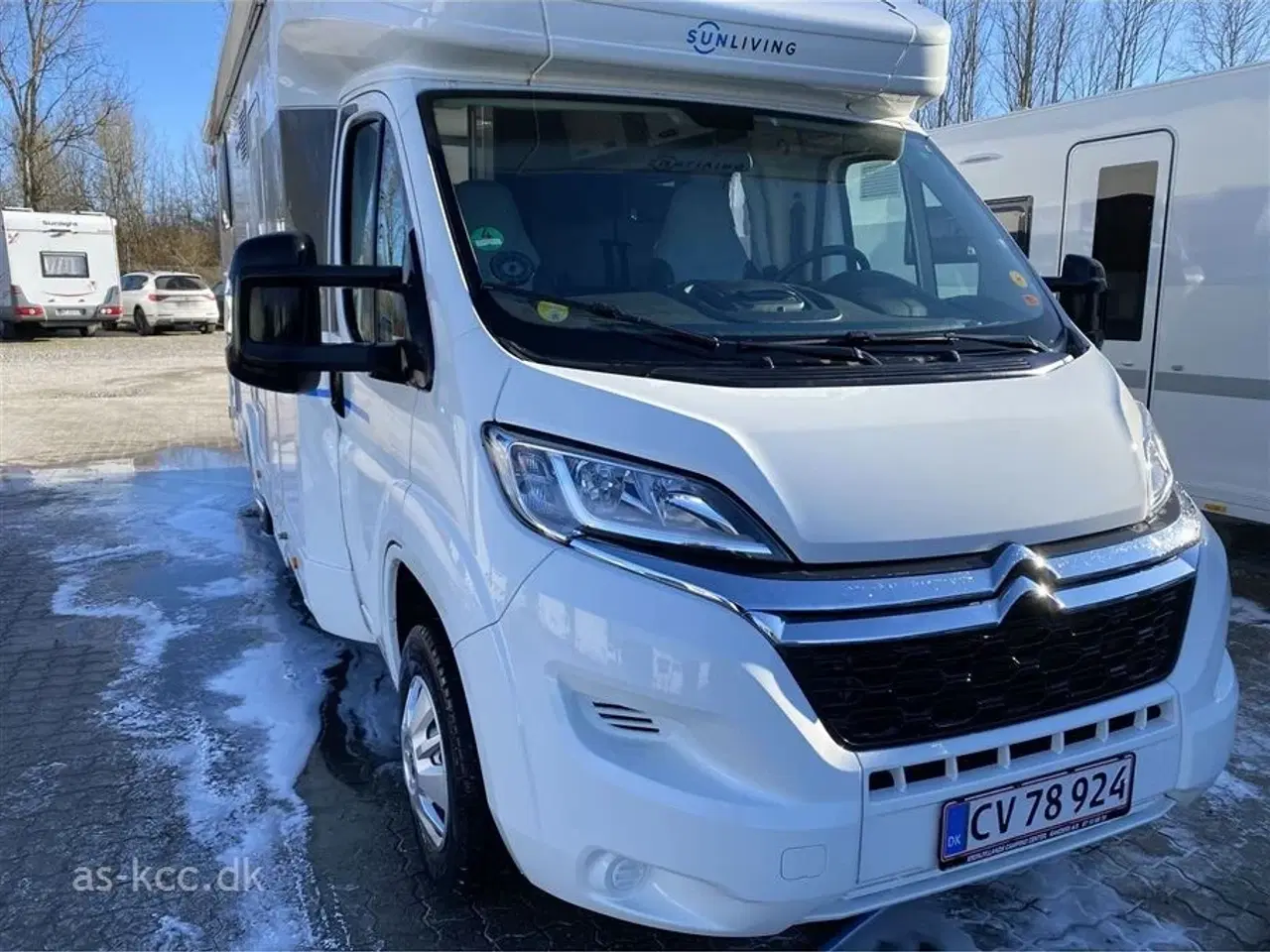 Billede 1 - 2021 - Sun Living S 75 SL   Sun Living Autocamper med to enkelt senge. 40.000 Km.