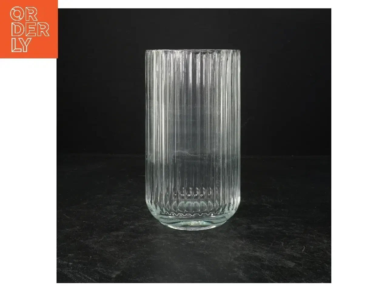 Billede 1 - Glasvase fra Lyngby (str. Ø elve. h 20. cm)