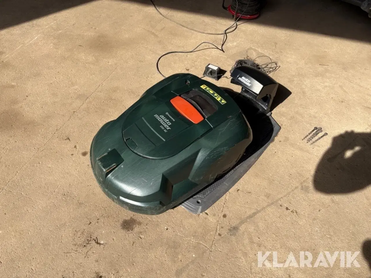 Billede 1 - Græsslåmaskine Husqvarna Auto mower 220 AC