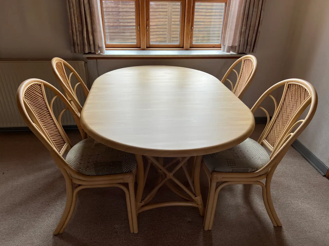 Billede 3 - Sika spisebord - 6 stole