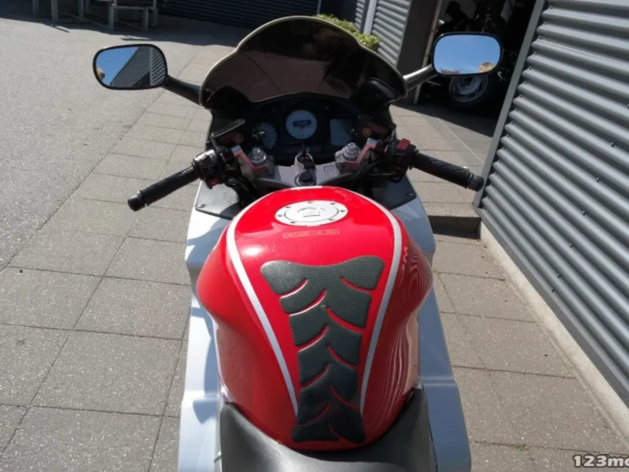 Billede 21 - Honda VFR 800 F MC-SYD       BYTTER GERNE