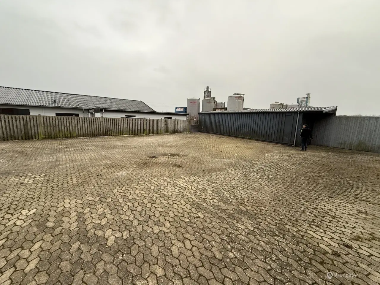Billede 9 - Højloftet lagerlokale/industriejendom med mange anvendelser til leje
