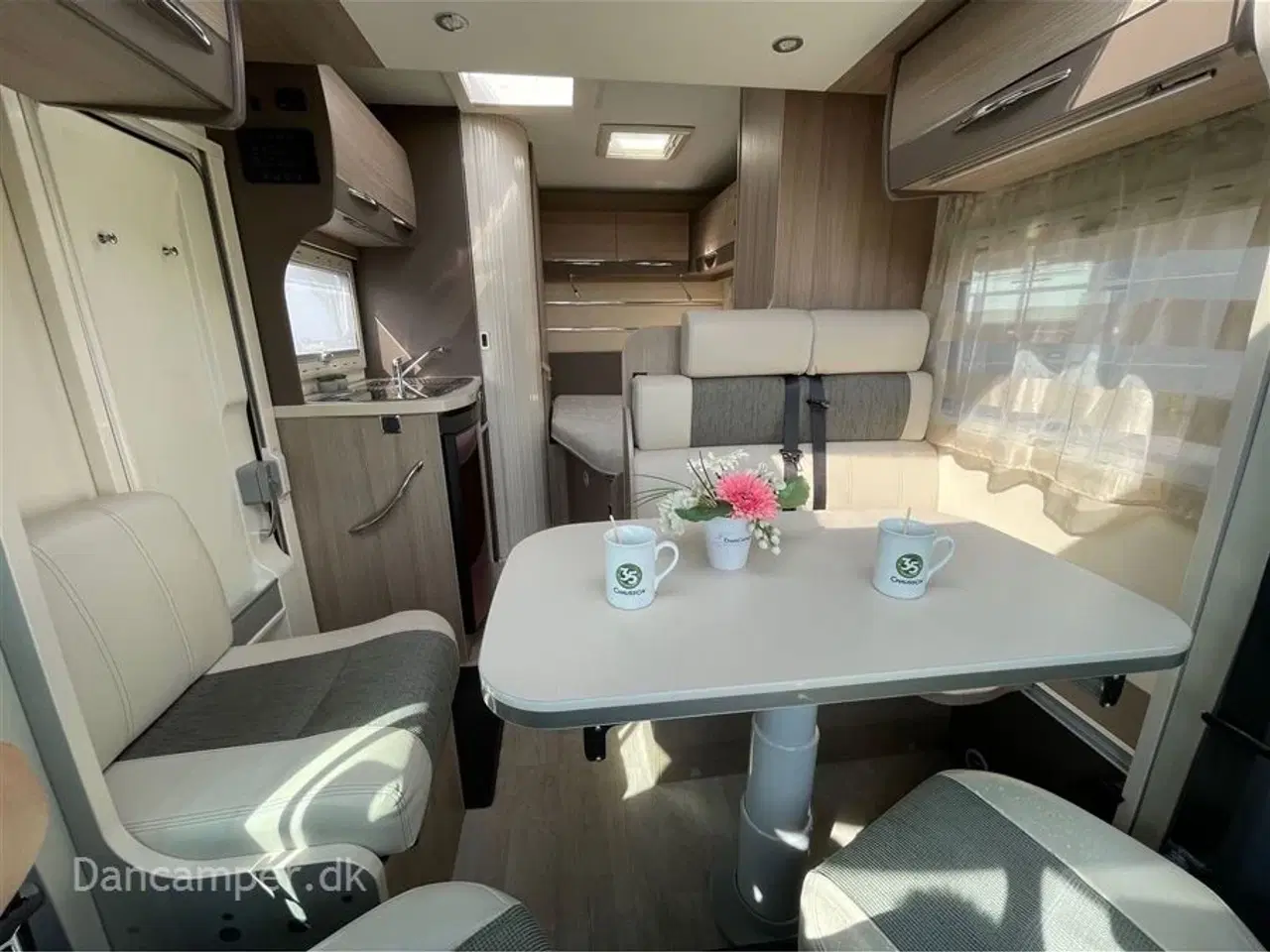 Billede 8 - 2016 - Chausson Flash 515   Anvisningsbil! Ultra kort og handy, 155 HK, 2,3 L motor, Truma monocontrol, Elcykelstativ