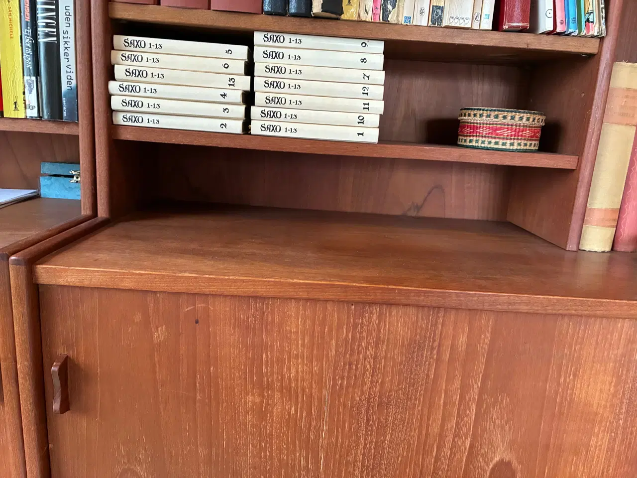 Billede 5 - 2 teak reoler samlet 2000,- kr.