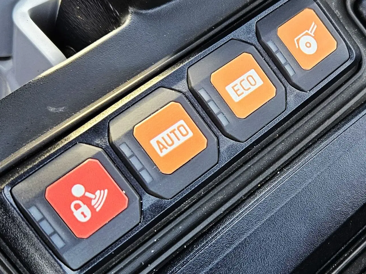 Billede 21 - Wacker Neuson WL28 / fabriksny - år 2024 / pæn udstyret og høj løftekraft