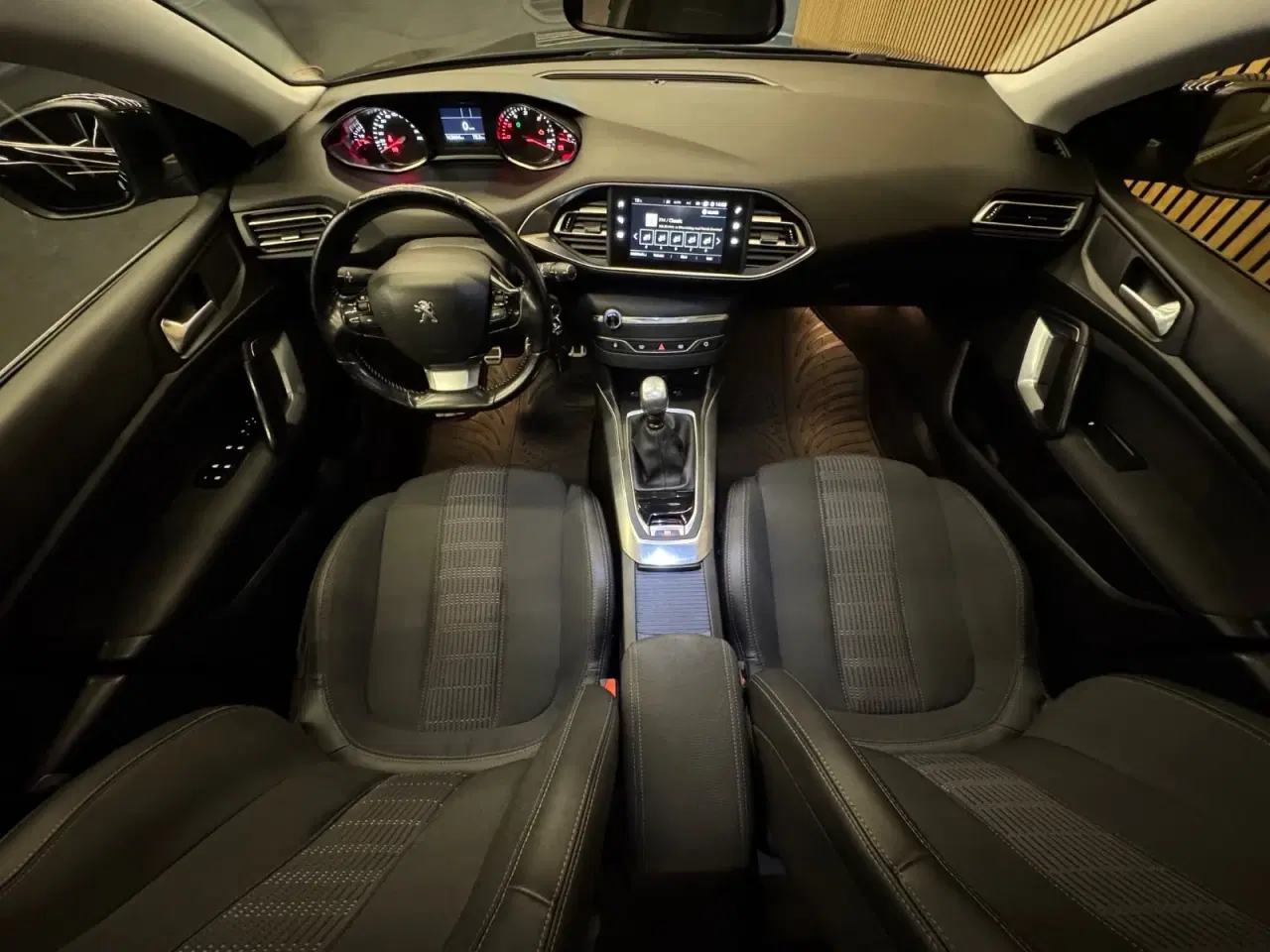 Billede 6 - Peugeot 308 1,6 BlueHDi 120 Allure Sky SW