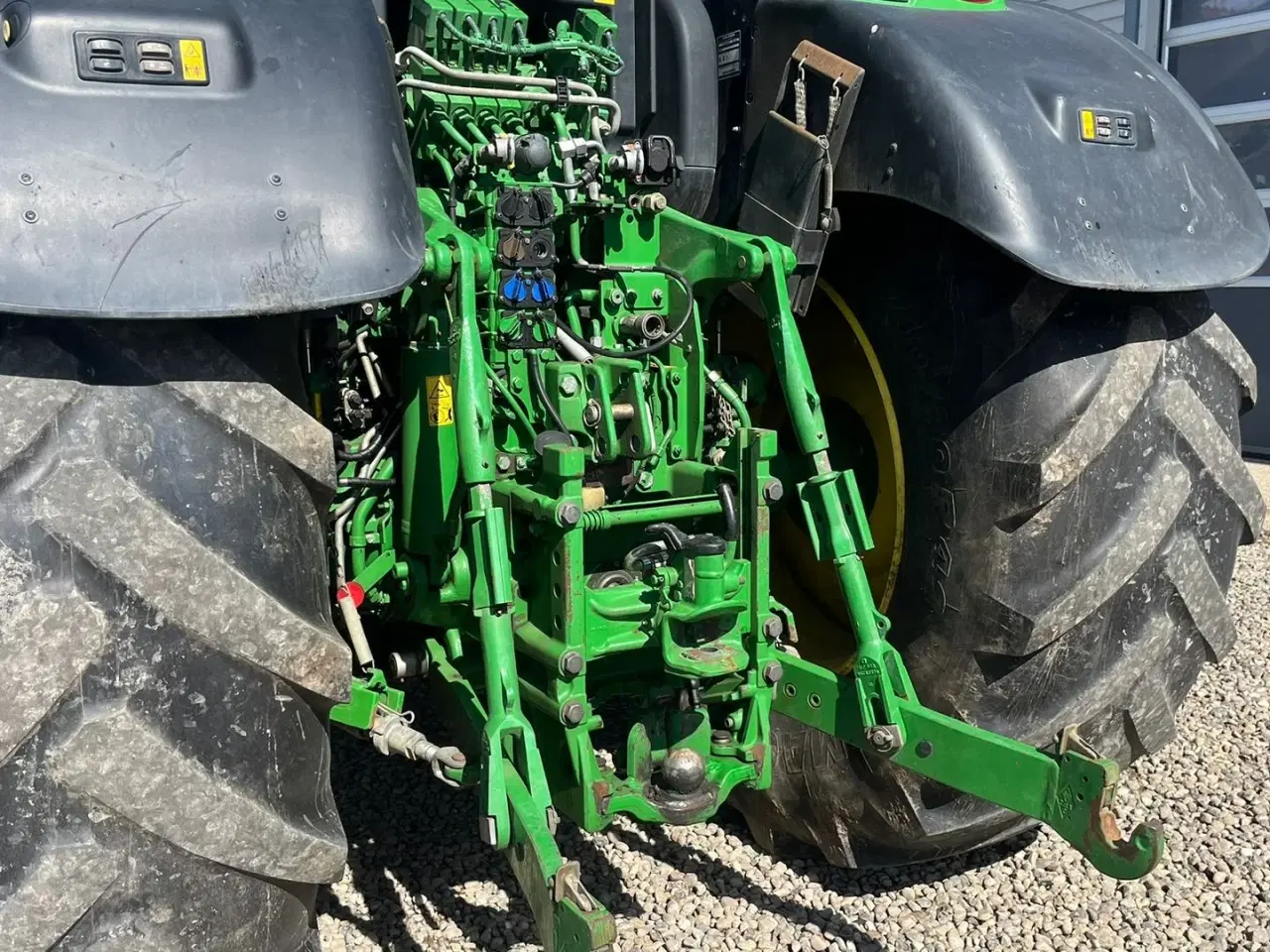 Billede 11 - John Deere 6215R Med frontlift og front PTO på