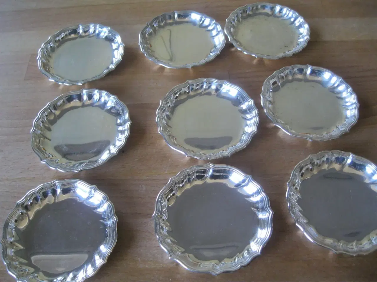 Billede 1 - 9 Glas/flaskebakker sølvplet  9,5 cm