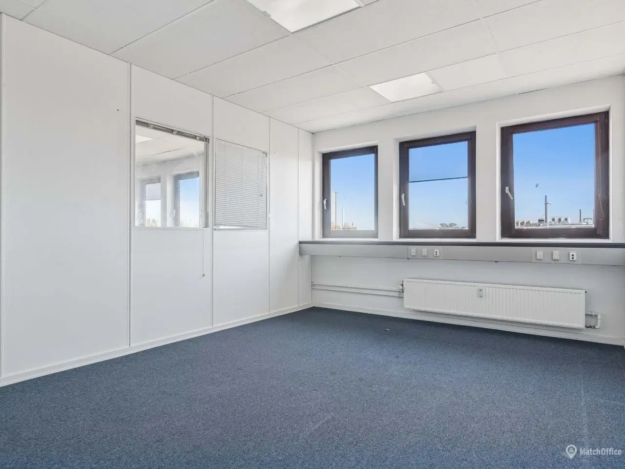 Billede 3 - Avedøre -  400m² lager/showroom og kontor samt 300m² indhegnet oplagsplads