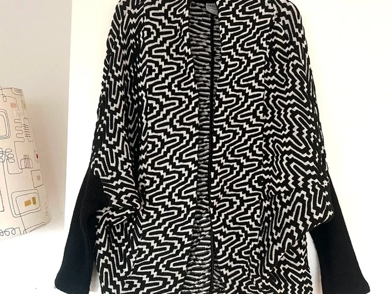 Billede 1 - Object kraftig strikcardigan. Str L. 