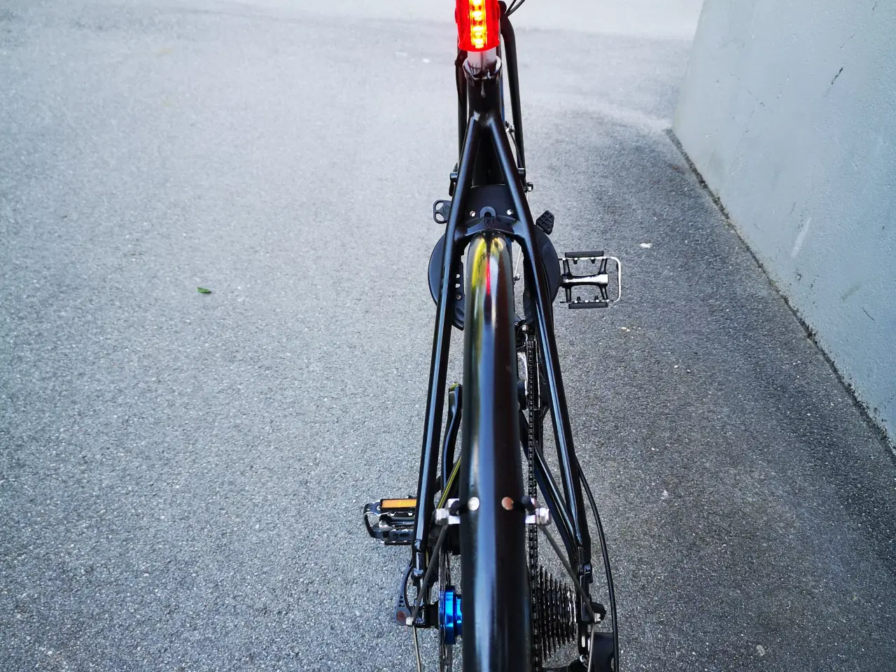 Billede 4 - Cykel Trek Zektor 2 Stagger Black 2018 Hybrid bike