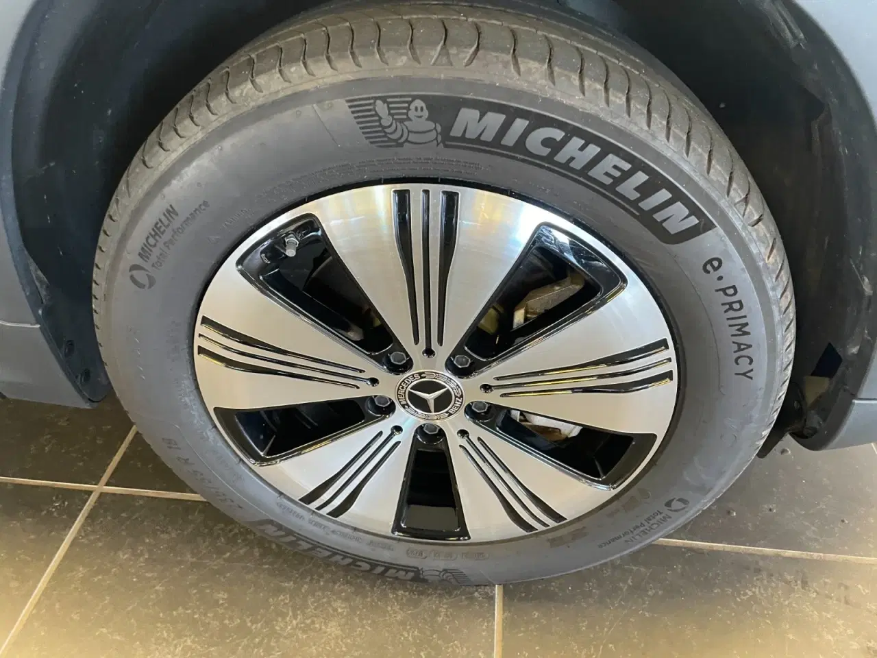 Billede 5 - Mercedes EQA300  Progressive 4Matic
