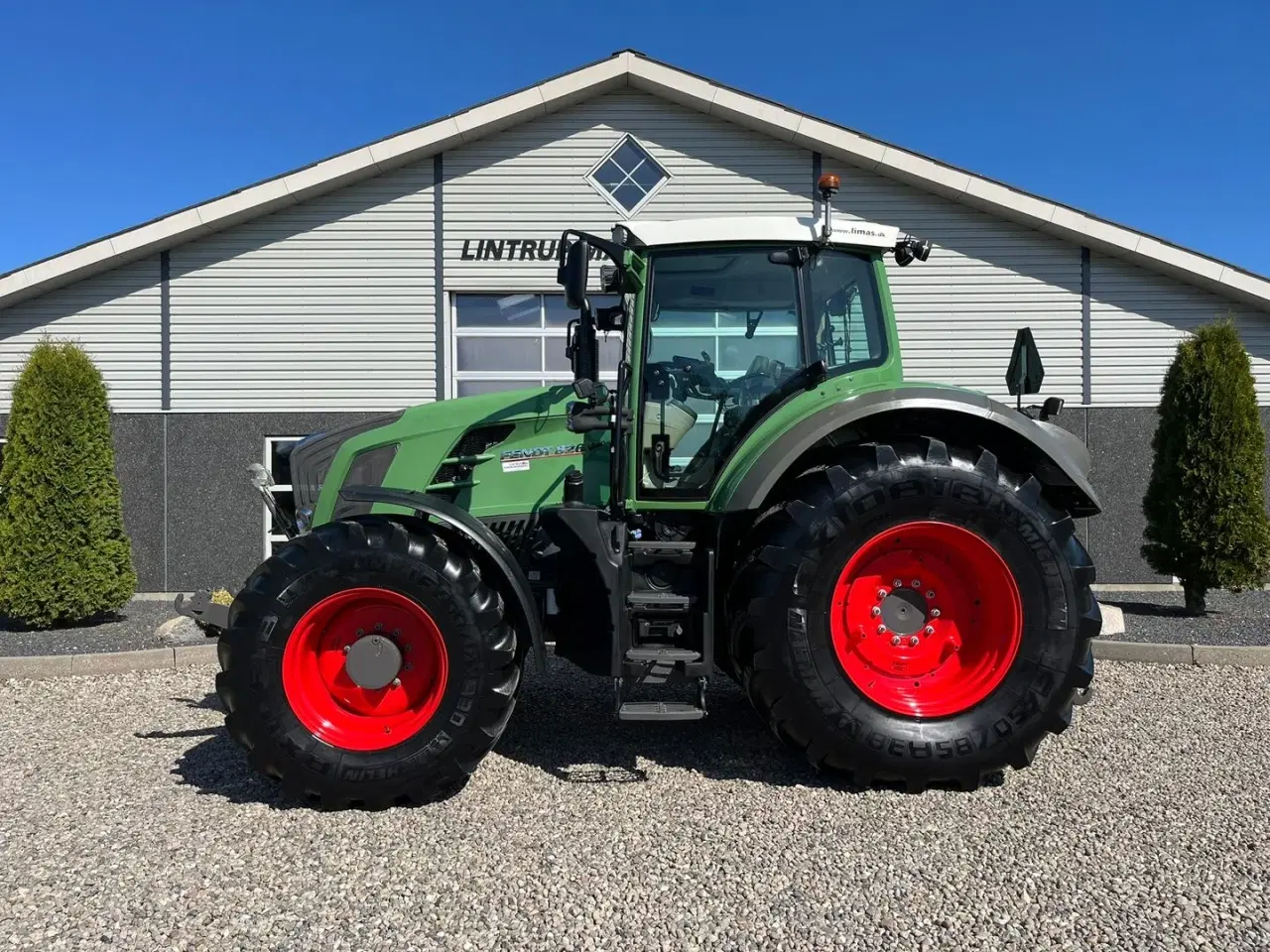 Billede 1 - Fendt 826 Vario Pæn godt udstyret traktor.