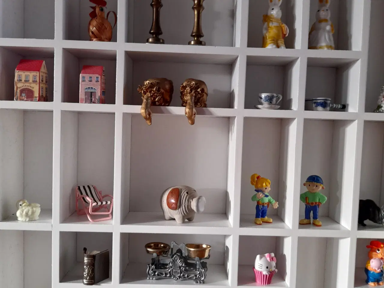 Billede 4 - Sættekasse med 49 nips ting.