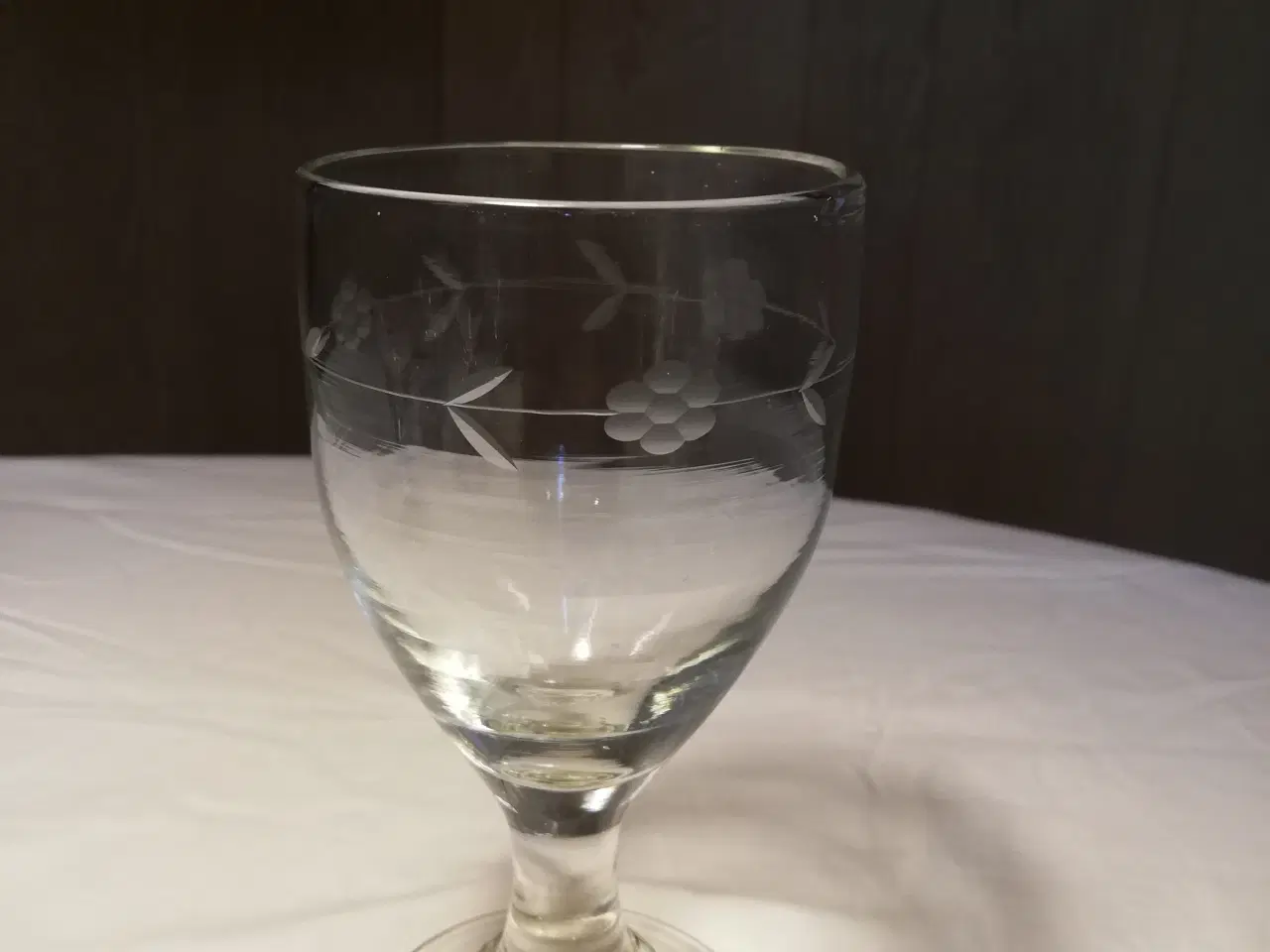 Billede 2 - 7 Hogla glas med slibninger fra Holmegaard Glasvær