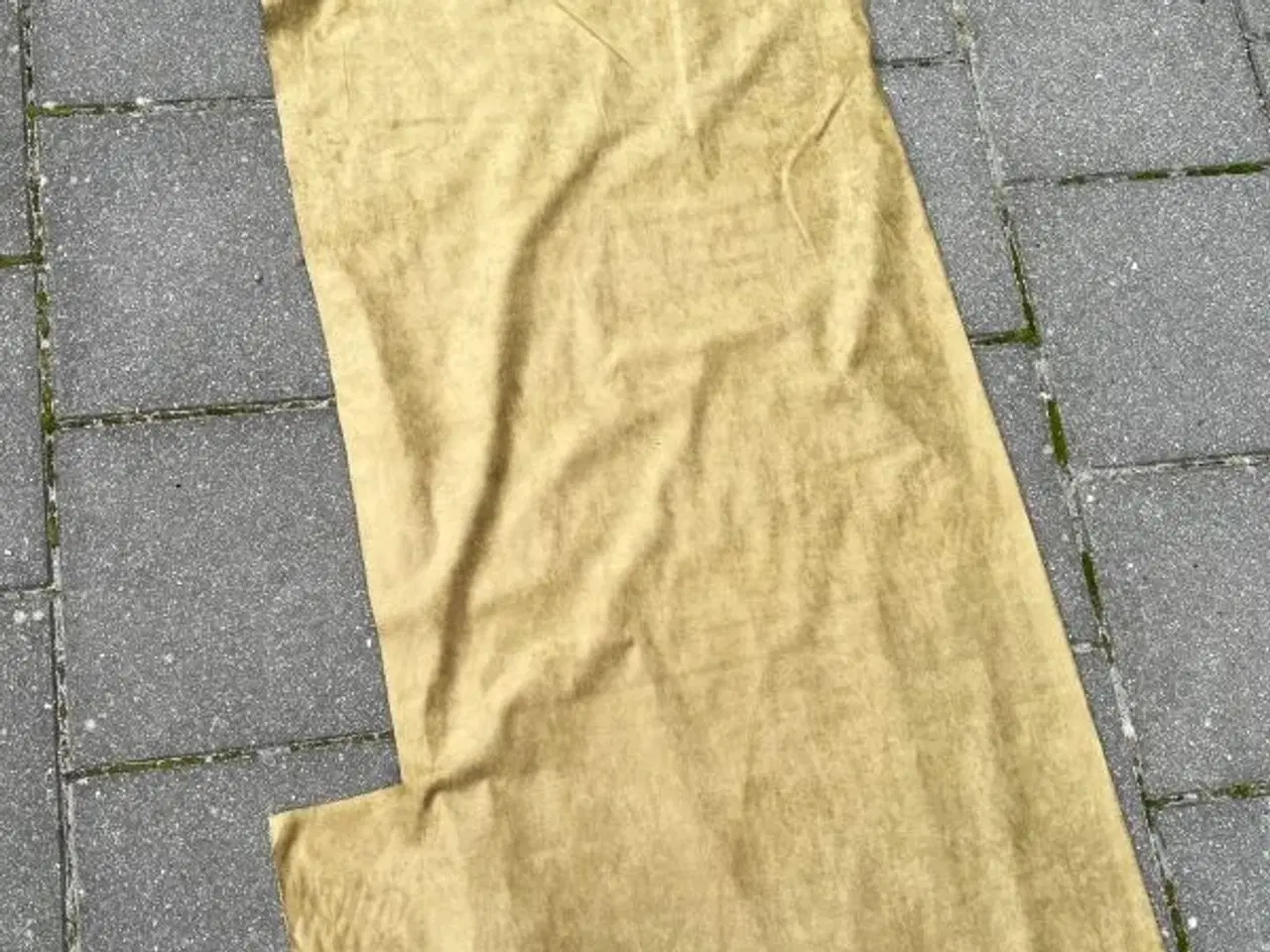 Billede 2 - Imiteret ruskind. Stof i khaki-farve