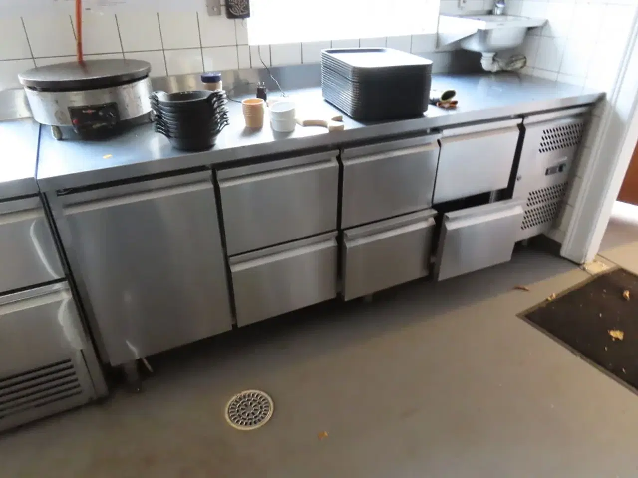 Billede 1 - Kølebord i rustfrit stål GGMGASTRO