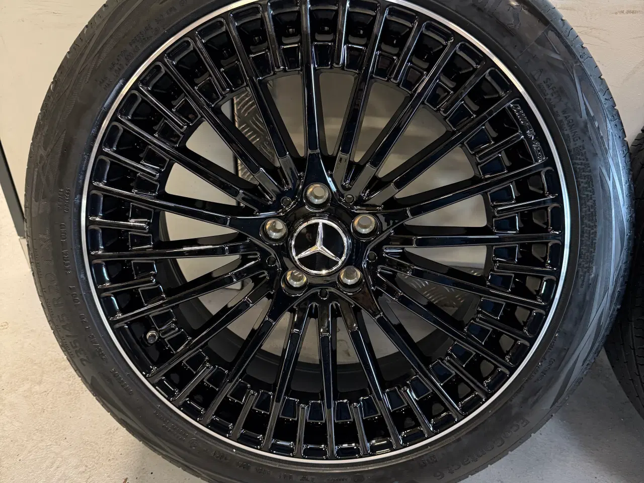 Billede 2 - Nye originale 20” amg alufælge med Continental Dæk