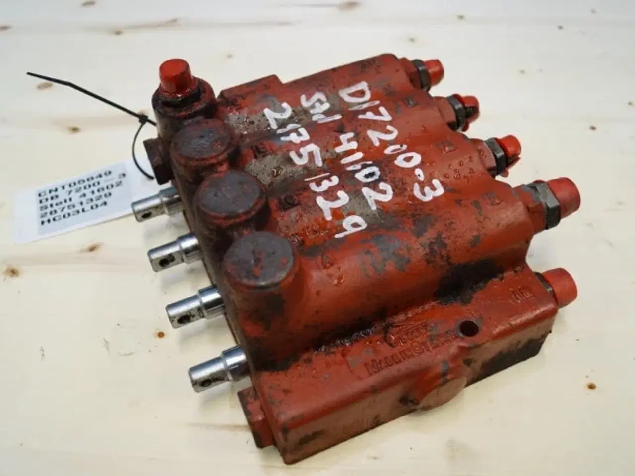 Billede 2 - Dronningborg D7200 Hydraulikventil 28751329