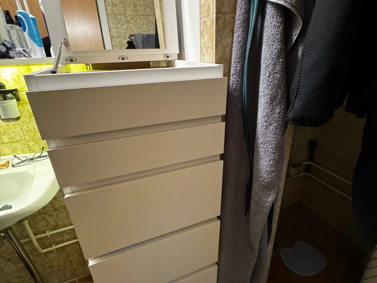 Billede 1 - Kommode med spejl 
