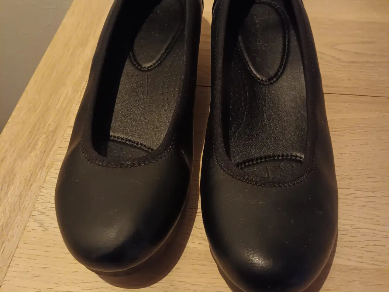 Billede 3 - Sko med kinahæl