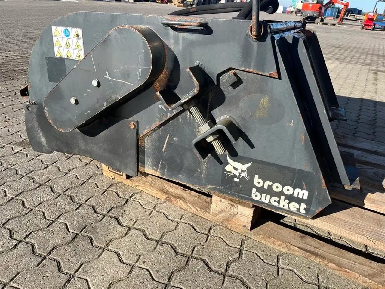 Billede 5 - Bobcat 110cm opsamler kost