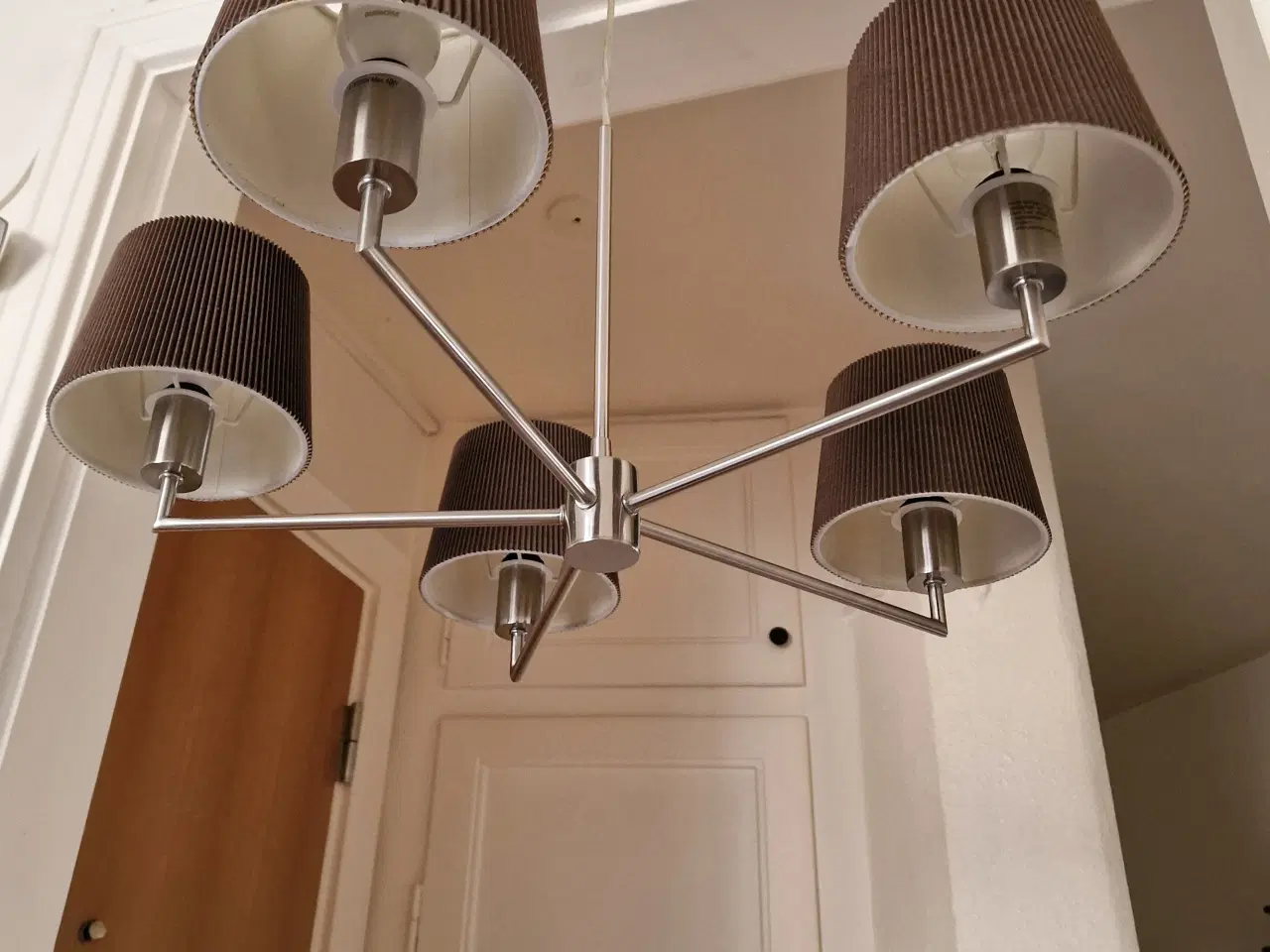 Billede 3 - Flot femarmet loftslampe.