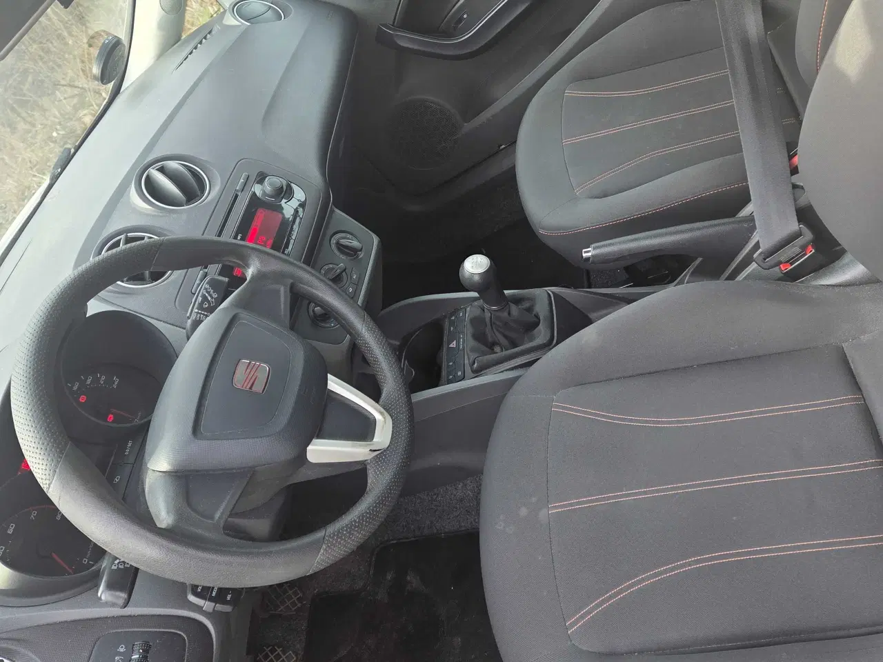 Billede 7 - 🚗 Seat Ibiza 1.4 – Velkørende og økonomisk bil