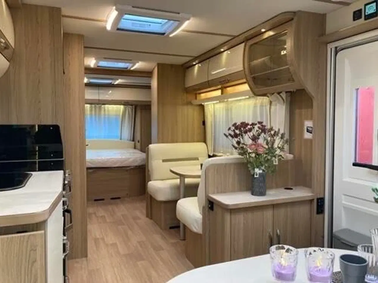 Billede 6 - LMC EXQUISITE VIP 695 D - FORÅRSTILBUD SPAR 29.995.- NU 433.100