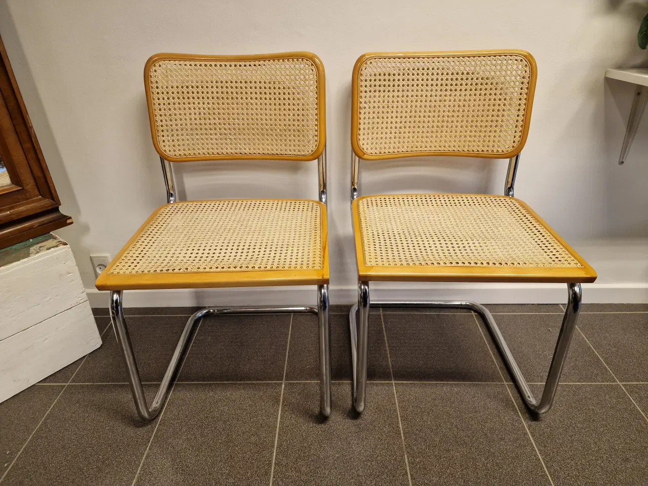 Billede 3 - Et par klassiske frisvinger stole.