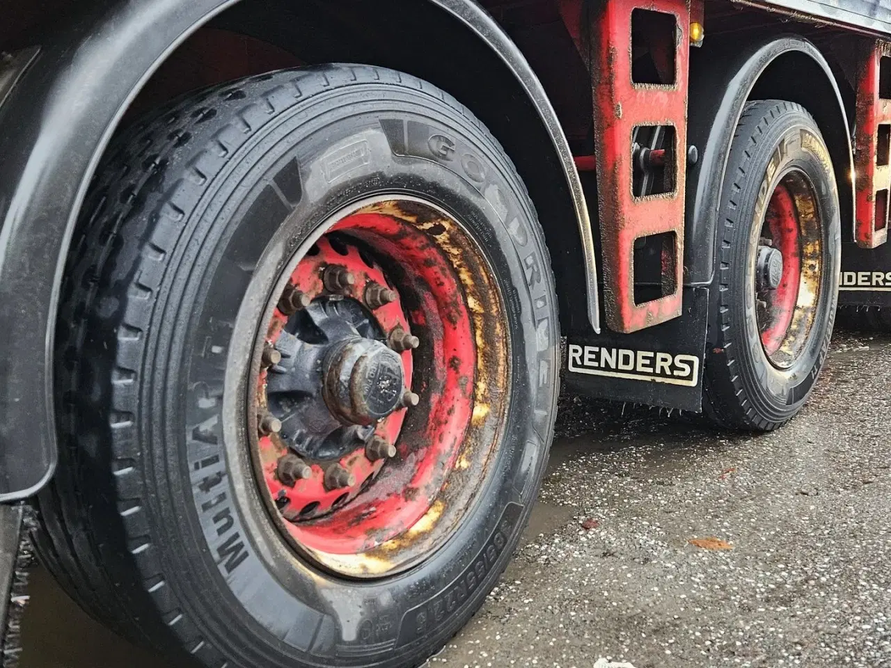 Billede 6 - Renders Gardintrailer / nysynet / 4 drejbare aksler / truckbeslag