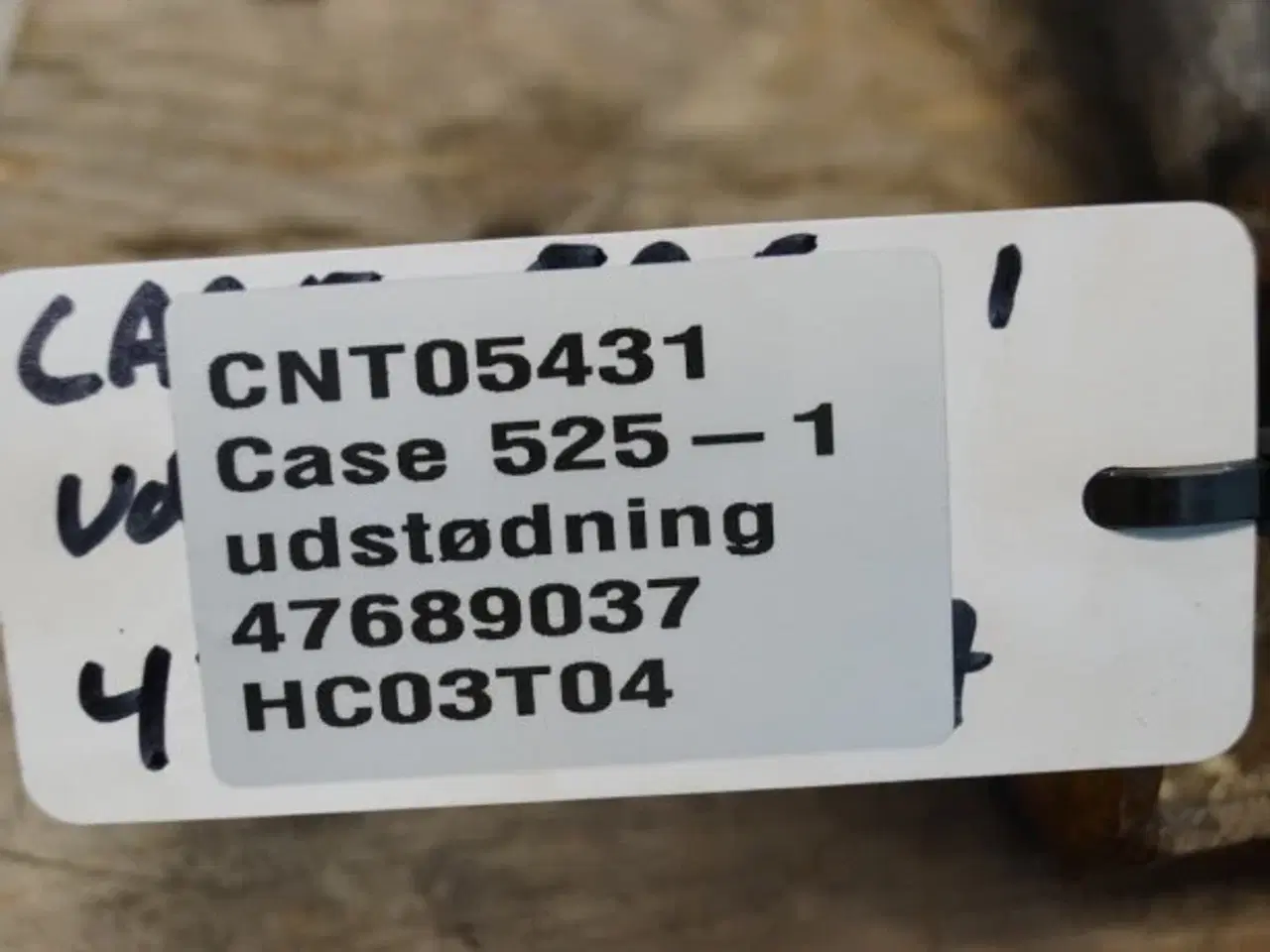 Billede 9 - Case 525 Farmlift Udstødningsrør 47689037