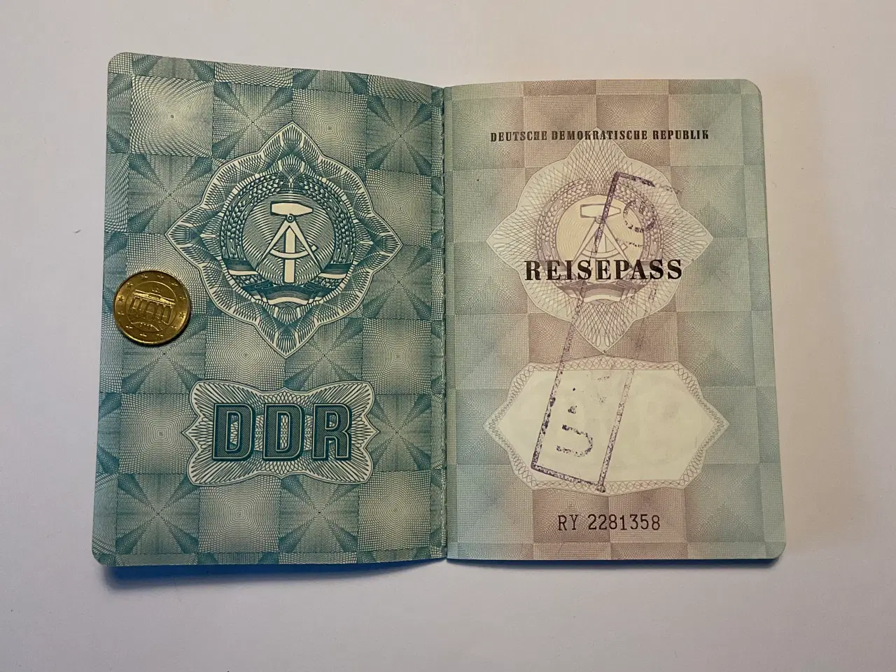 Billede 2 - DDR pas fra det tidligere Østtyskland