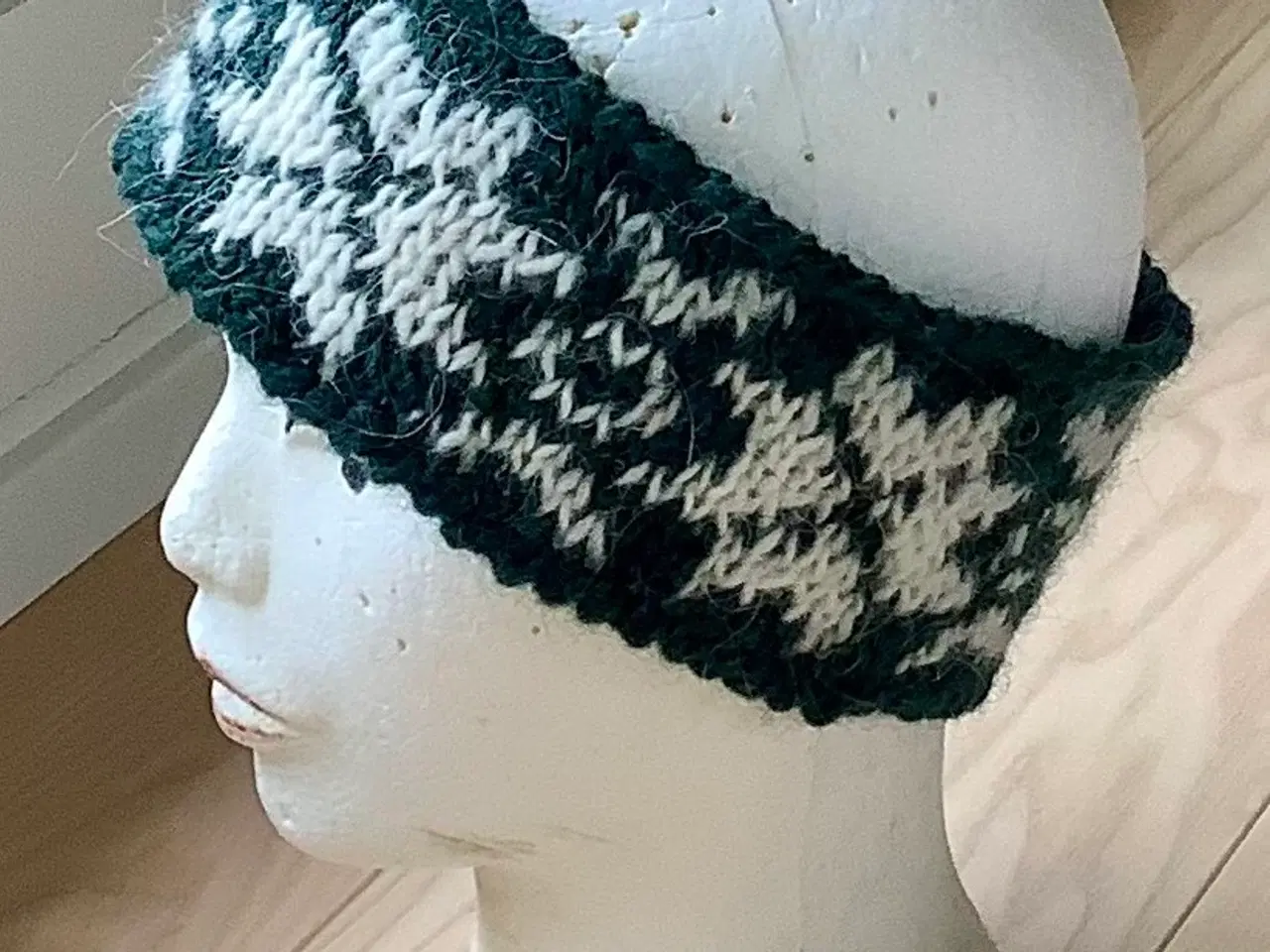 Billede 2 - Pandebånd med stjerner i dejlig varm uld
